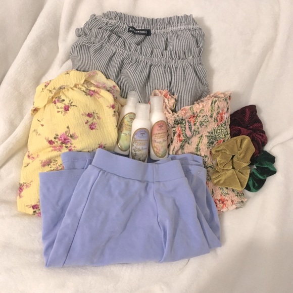 Brandy Melville Tops - Giveaway Brandy Melville shirt and more!!